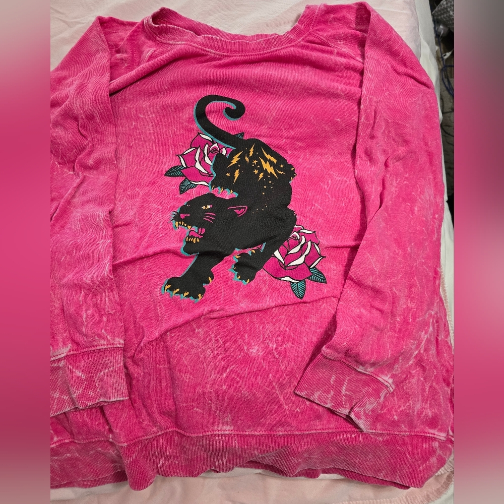 Torrid Pink Graphic sweatshirt